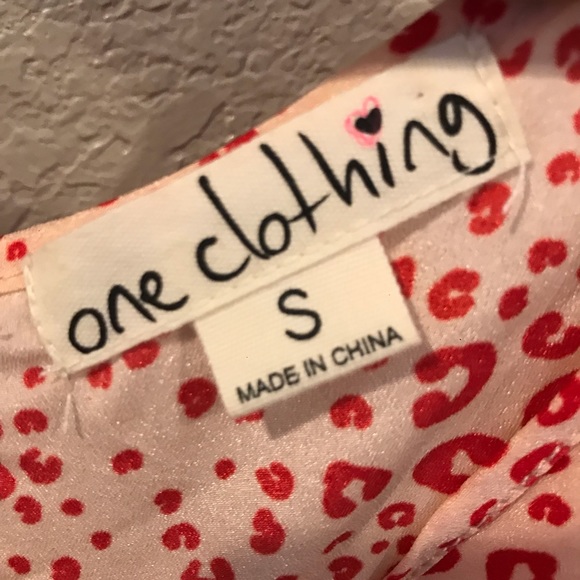 Size small sleeveless just above knee length dress. Keyhole back. Light material - Picture 3 of 6